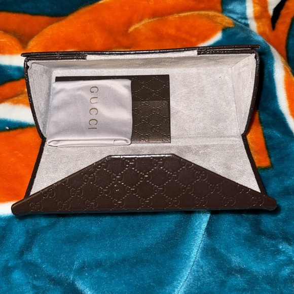 Gucci sunglasses case - Picture 4 of 6